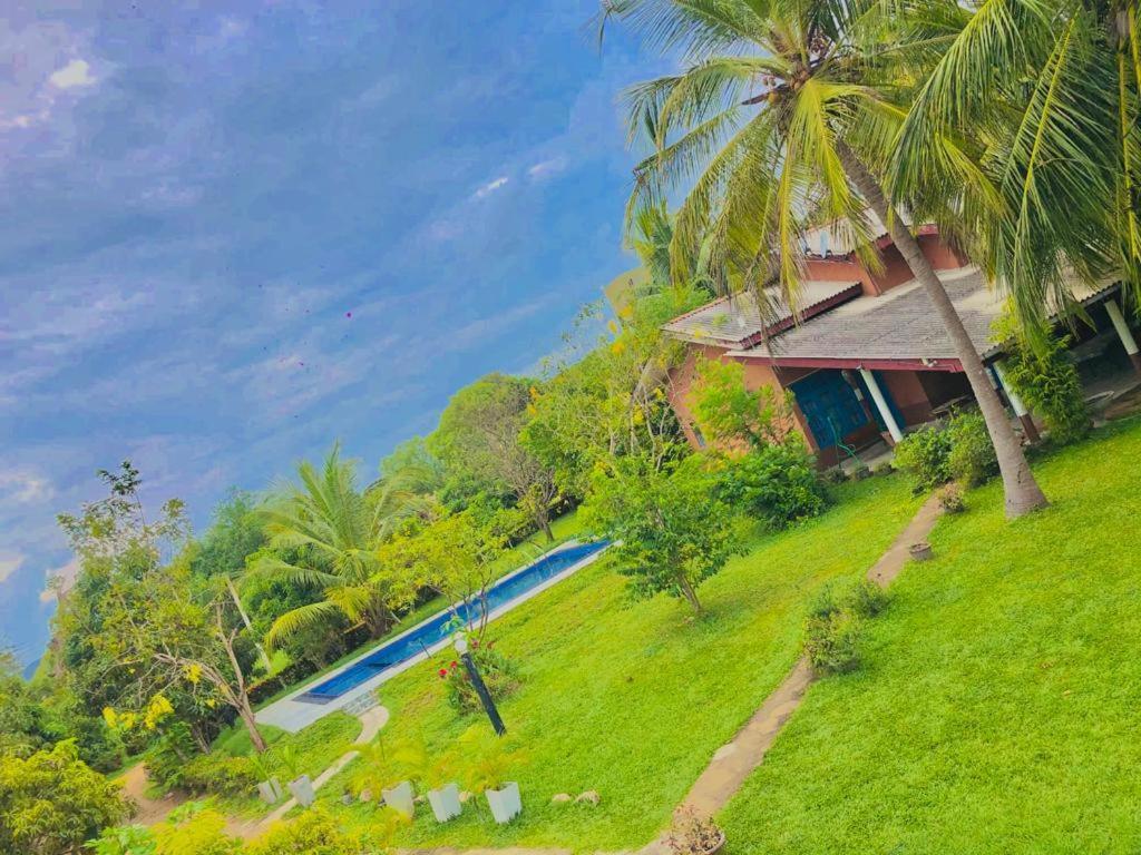 Serenity Lake Resort Yala Tissamaharama Exterior photo