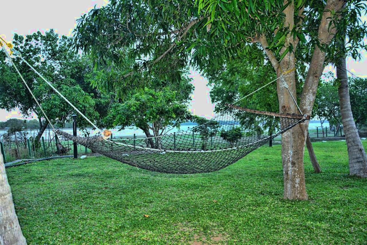 Serenity Lake Resort Yala Tissamaharama Exterior photo